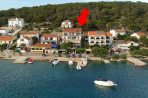 Apartments by the sea Tisno, Murter - 3224